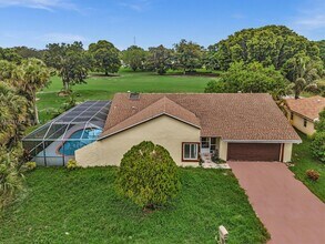 Building Photo - 8813 NW Paradise Ct