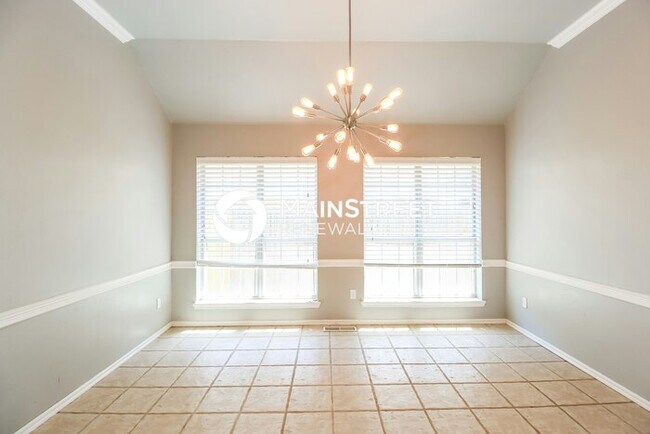 Building Photo - 4 Bedroom Pet-Friendly Home in Oklahoma City, OK with Main Street Renewal