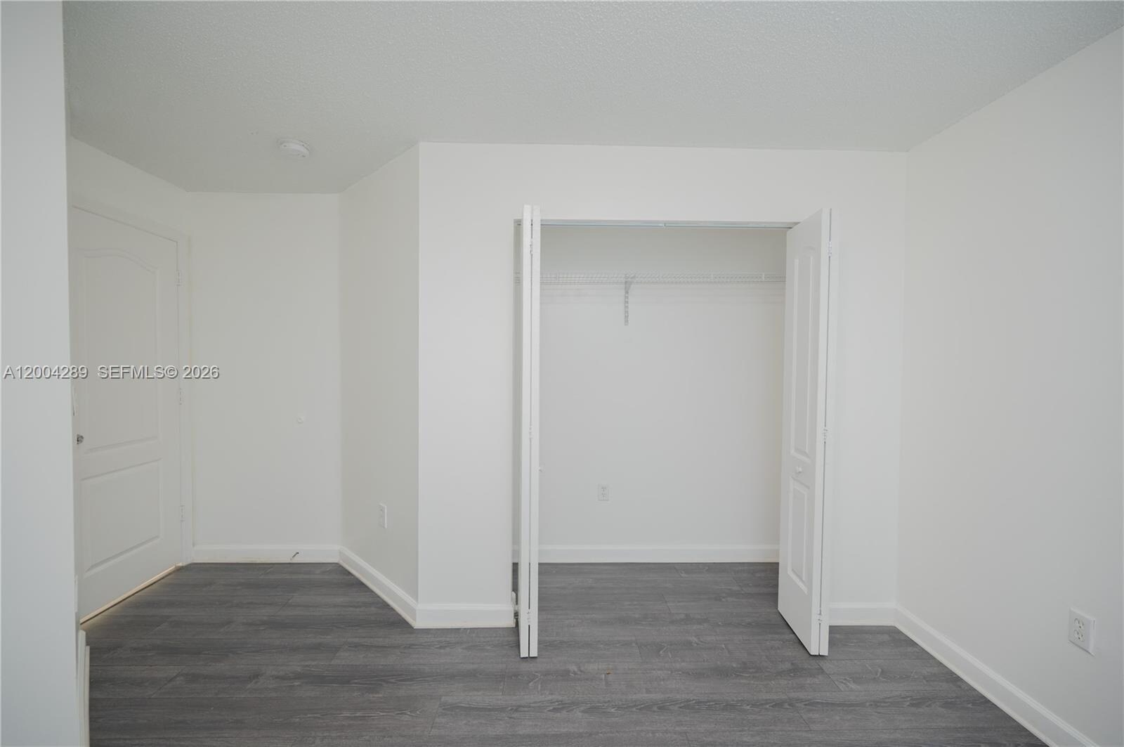 Building Photo - 5000 NW 116th Ct