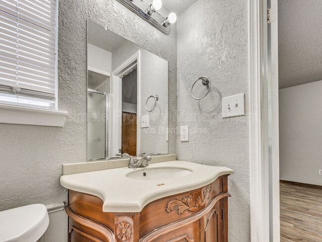 Building Photo - 1706 High Meadows Dr