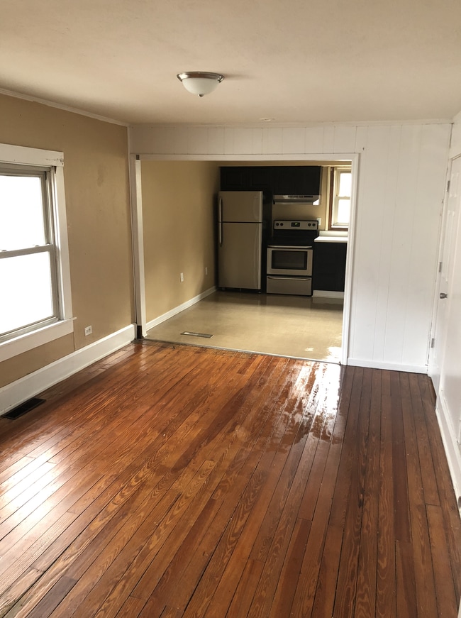 Building Photo - 305 Swigert Ave