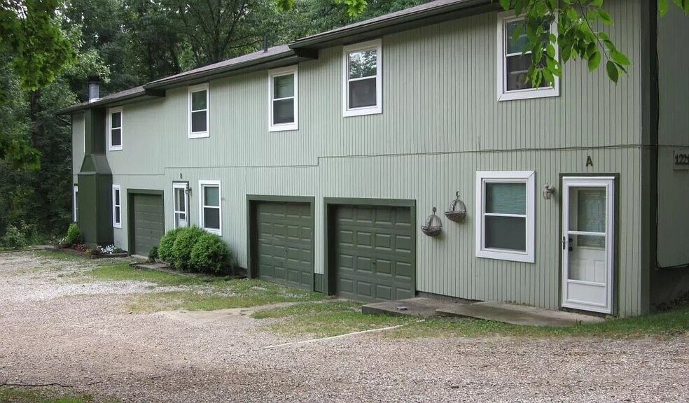 Primary Photo - 1221 E Nimisila Rd