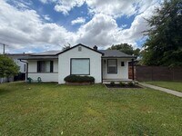 Building Photo - 3 Bedroom | 1.5 Bathroom | Single-Family Home