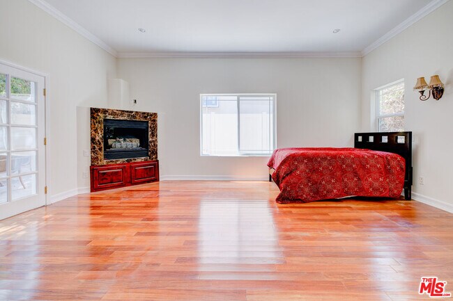 Building Photo - 12219 Darlington Ave