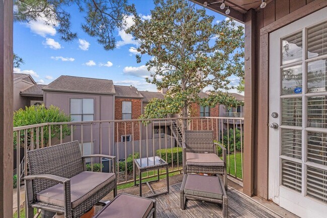 Building Photo - 1201 Bering Dr
