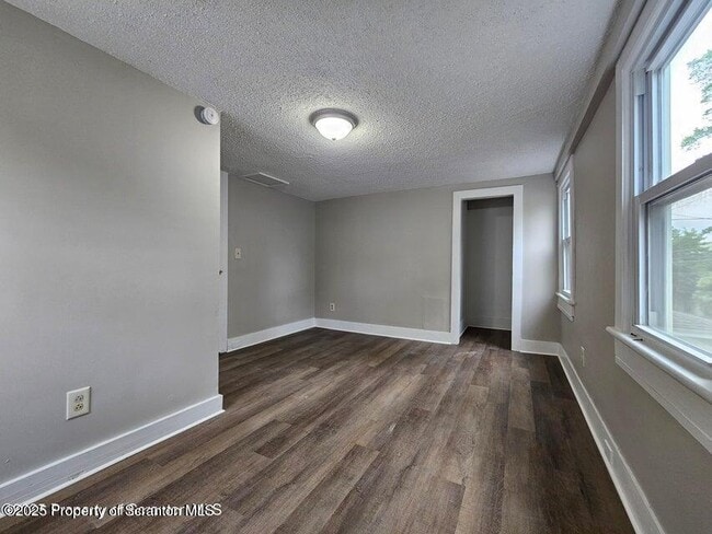 Building Photo - 58 Canaan St