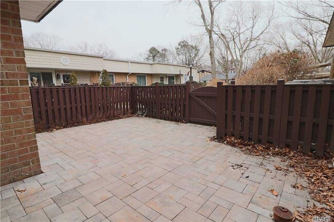 Building Photo - 36 Sagamore Hills Dr