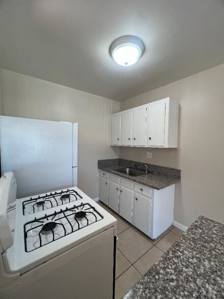 Building Photo - 10932 Palma Vista Ave