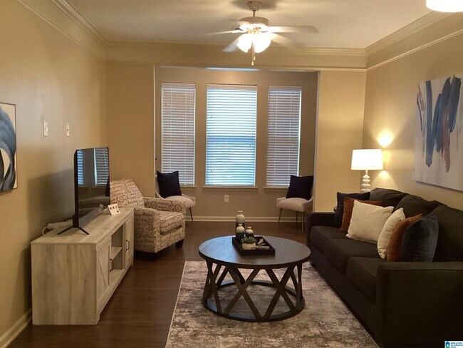 Building Photo - 251 London Pkwy