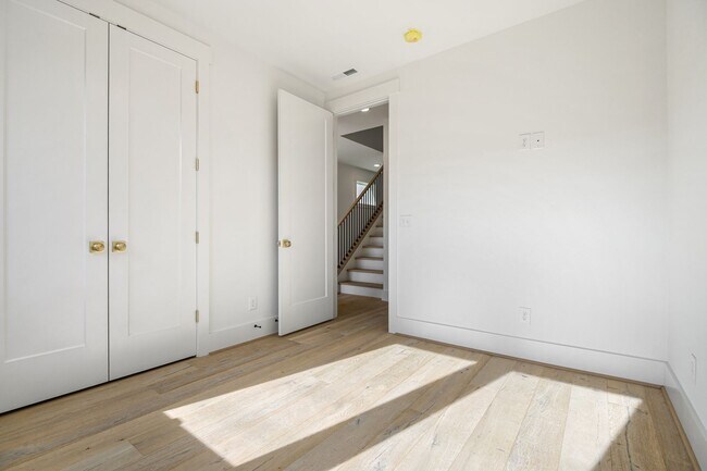 Building Photo - 4-bedroom, 4-bathroom Custom Home in Durha...