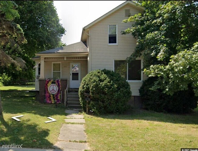 Primary Photo - 2 br, 1 bath House - 1545 Bay St Unit 1