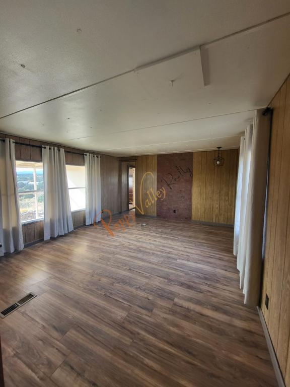 Building Photo - 1501 Broken Arrow