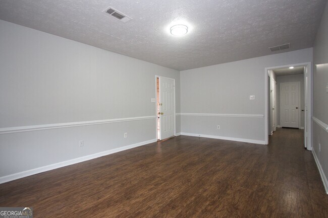 Building Photo - 3252 Inez Dr