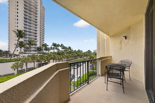 Building Photo - 2800 N Ocean Dr