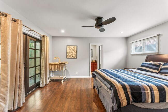 Building Photo - 1537 El Prado Ave