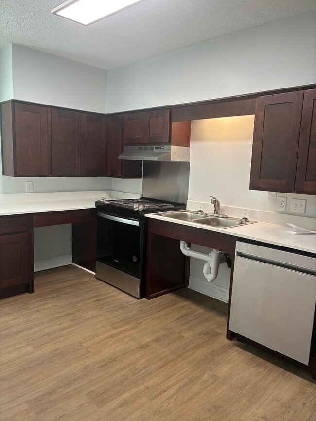 Building Photo - 365 Rio Vista Dr