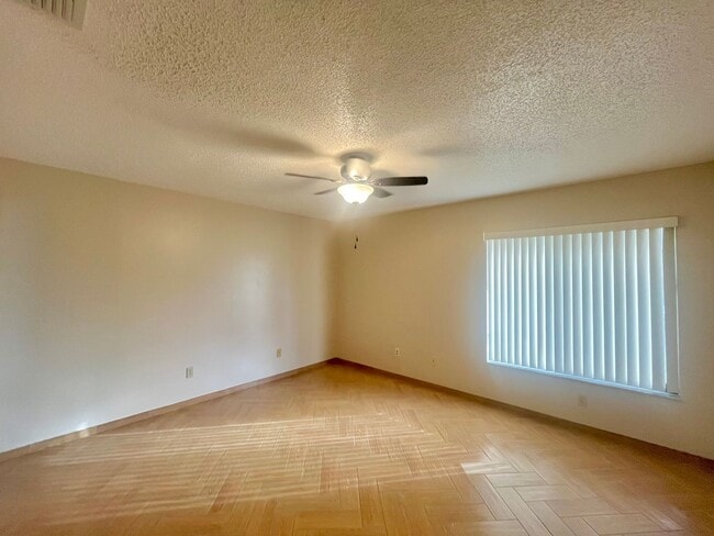 Building Photo - Orlando - 2 Bedroom, 2 Bathroom Single Family Room