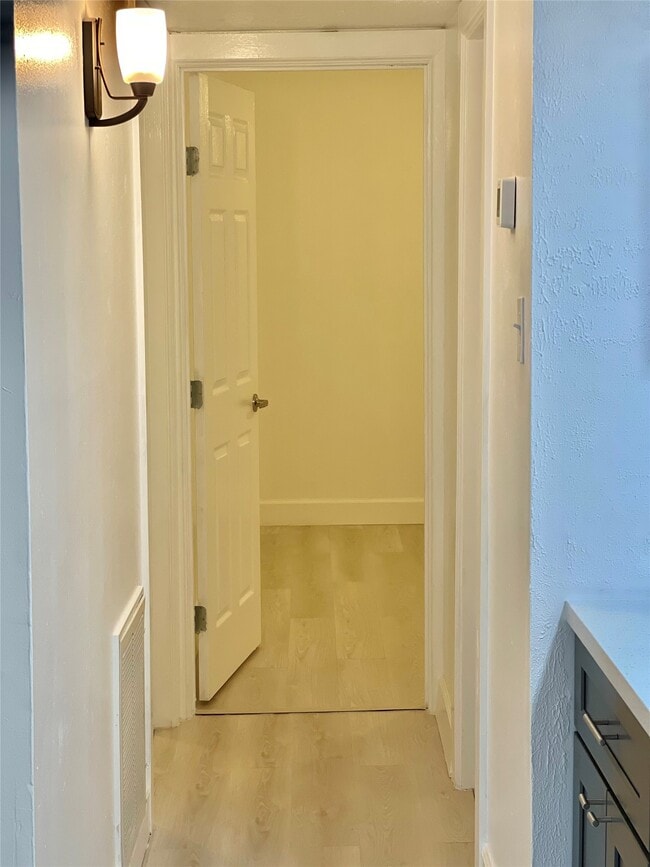 Building Photo - 3400 Timmons Ln