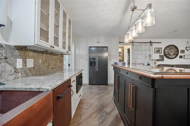 Building Photo - 1377 Spring Garden Ranch Rd