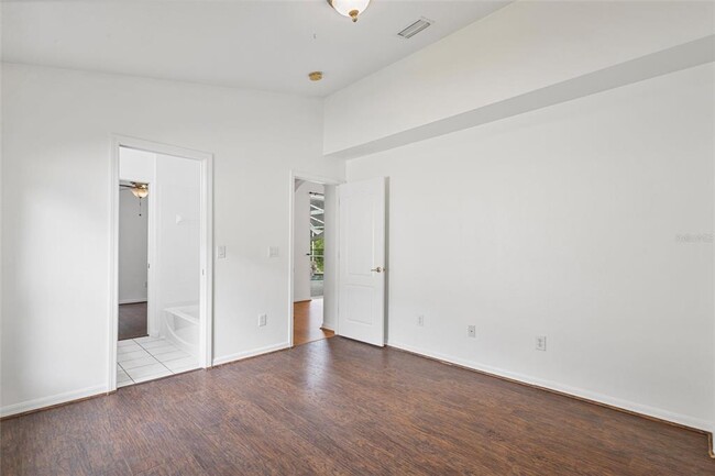 Building Photo - 10462 Lucaya Dr