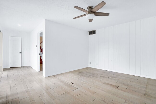 Building Photo - 406 Saint Andrews Rd