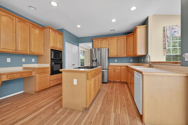 Building Photo - 12031 Arista Manor Way