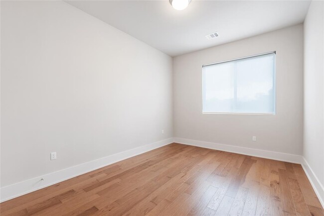 Building Photo - 7913 Floracita Ln