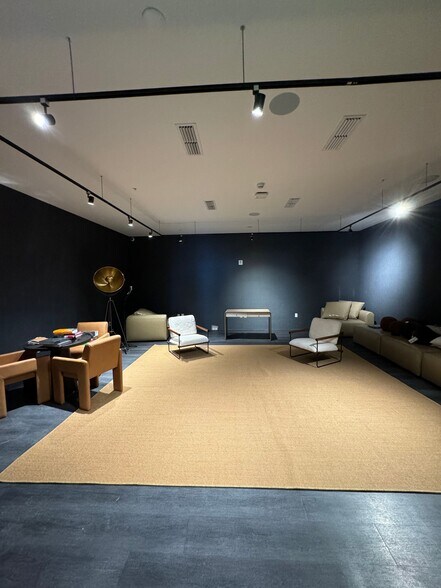 Building Photo - 70 NW 28th St