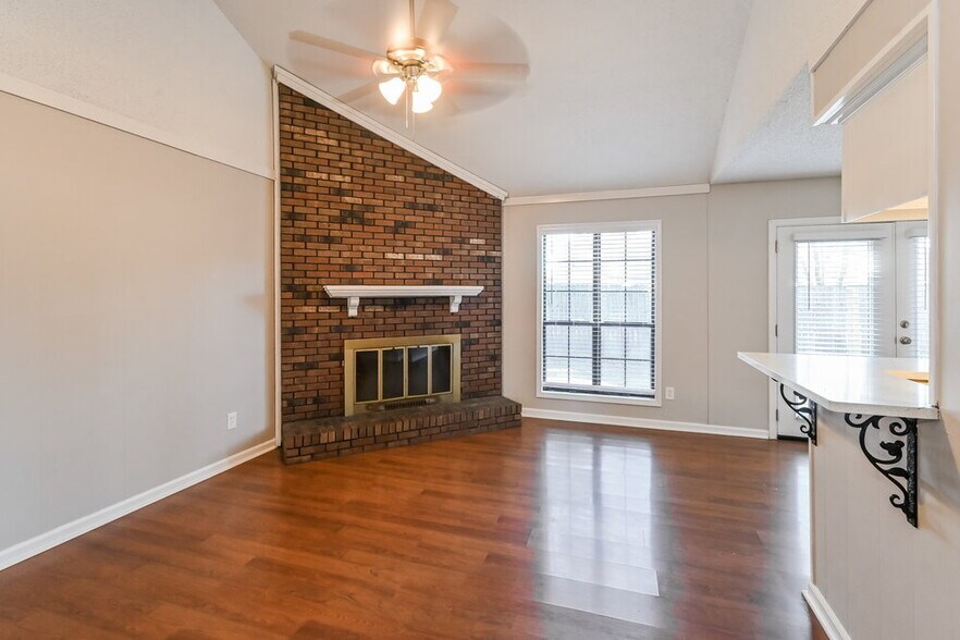 Building Photo - 7201 Skidmore Cove