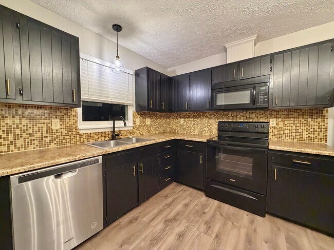 Building Photo - 3109 Henslowe Dr