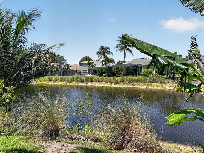 Building Photo - Autumn Woods annual rental in North Naples!