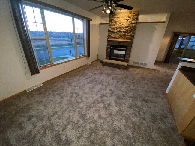 Building Photo - 5236 Sassafras Dr