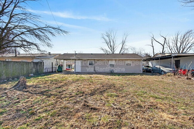 Building Photo - 811 St Thomas Ln