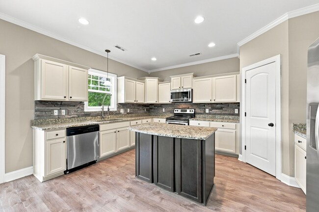 Building Photo - 208 Misty Cove Ct