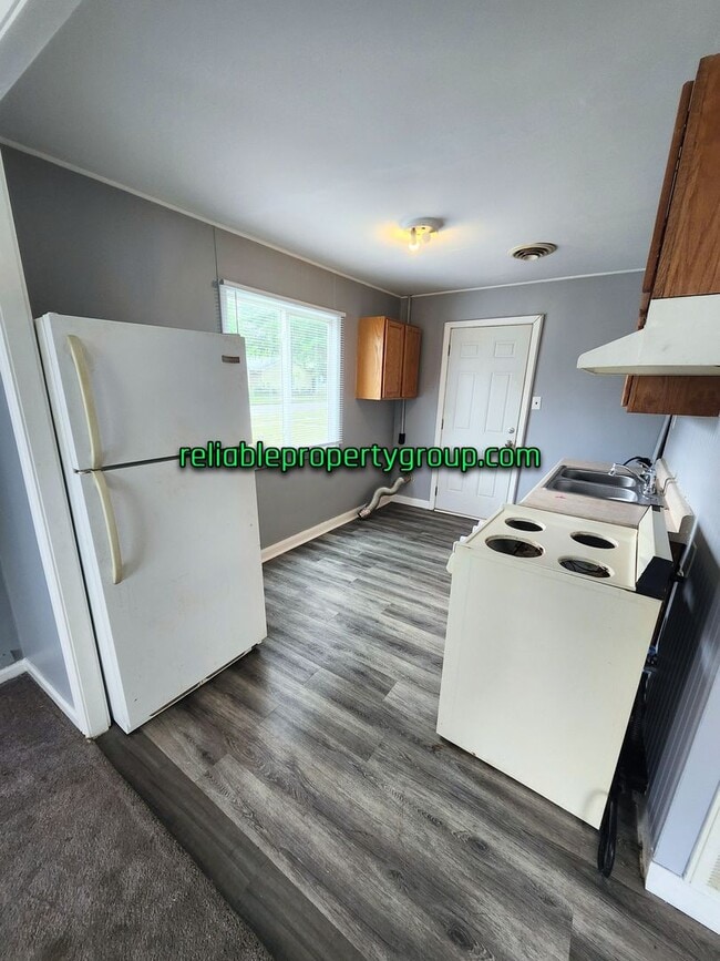 Building Photo - New Price - Fort Wayne