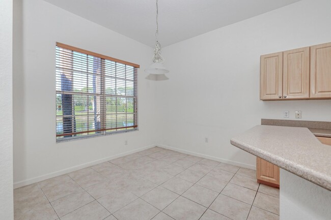 Building Photo - Emerson Square 4 Bedroom Home