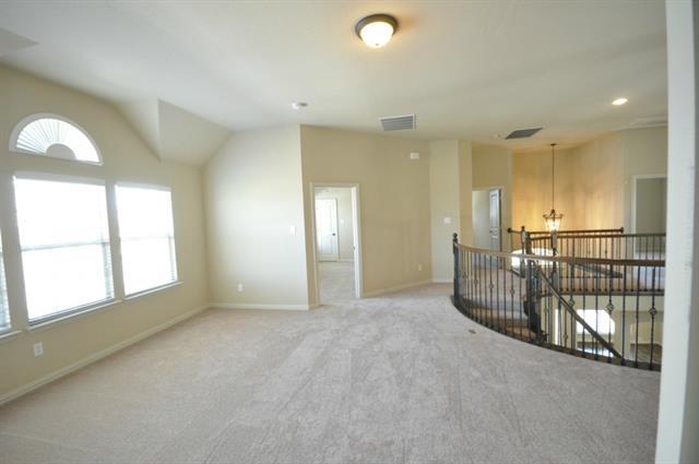 Building Photo - 600 Falcon Dr