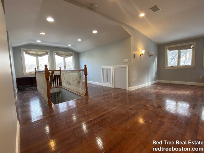 Building Photo - 97 Undine Rd