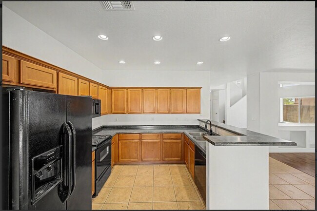 Building Photo - 542 E Bartlett Way