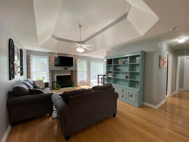 Building Photo - 3672 Fieldstone Dr