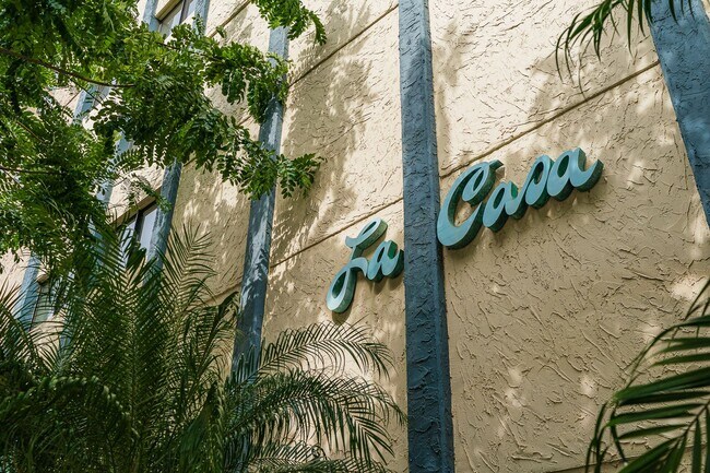 Building Photo - 2092 Kuhio Ave #906