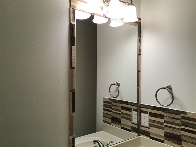 Building Photo - 1290 Rose Terrace Cir