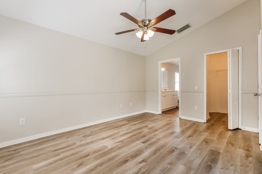 Building Photo - 29611 Birds Eye Dr
