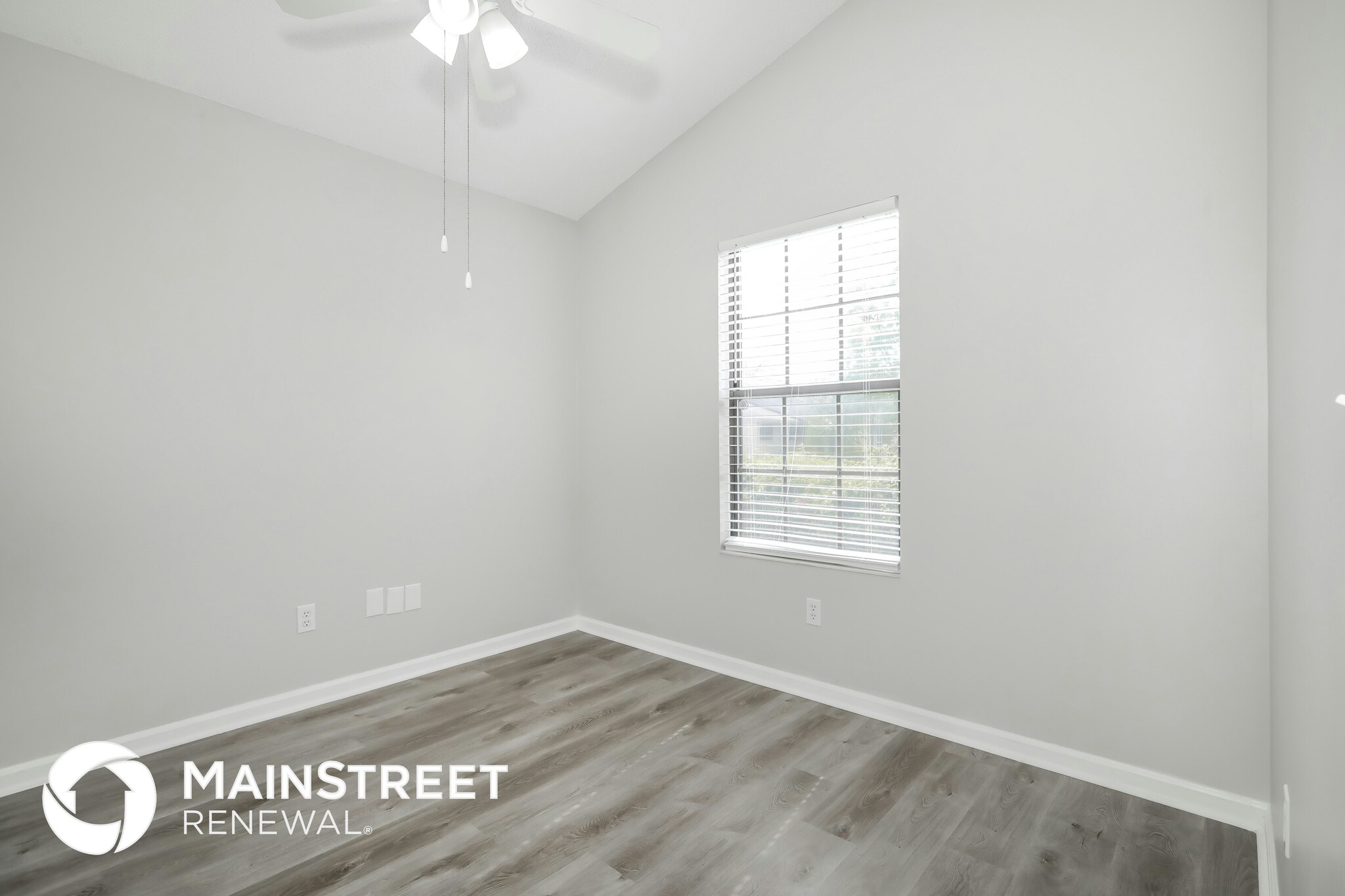 Building Photo - 9847 Paddlewheel Dr W