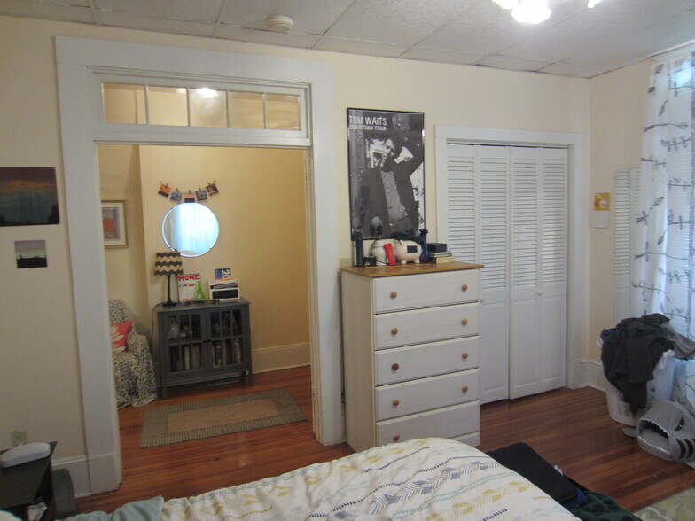 Building Photo - 728 Ohio St