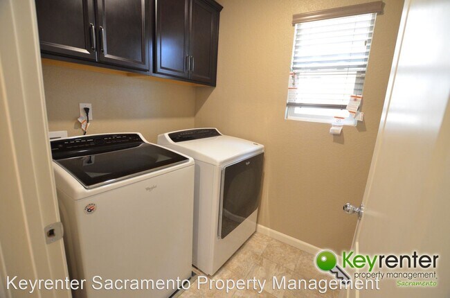 Building Photo - 5 br, 3 bath House - 2972 Bowden Square Way