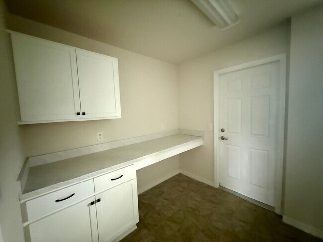 Building Photo - 3BR/2BA Home in Marion Oaks – Spacious Lot & Convenient Location