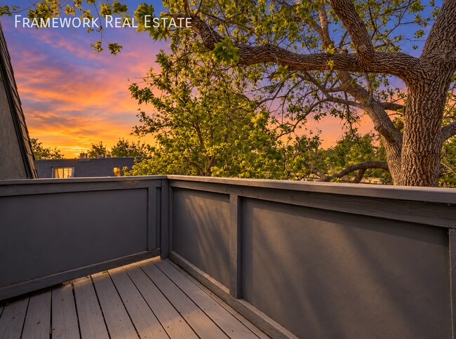 Building Photo - 280 E Highline Cir