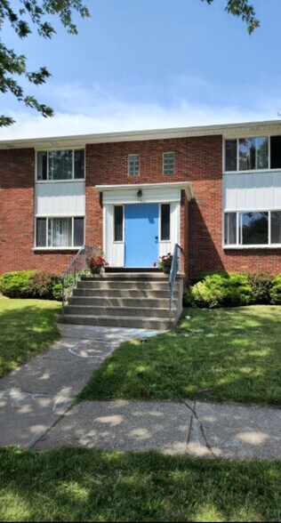 Front of Building - 76 Mallory Rd