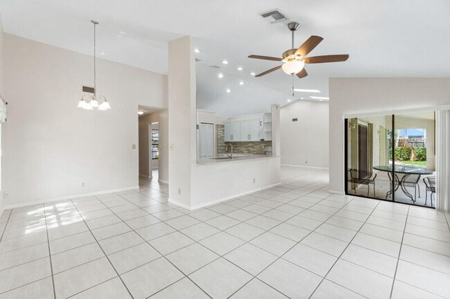 Building Photo - 13485 Orchid Ct